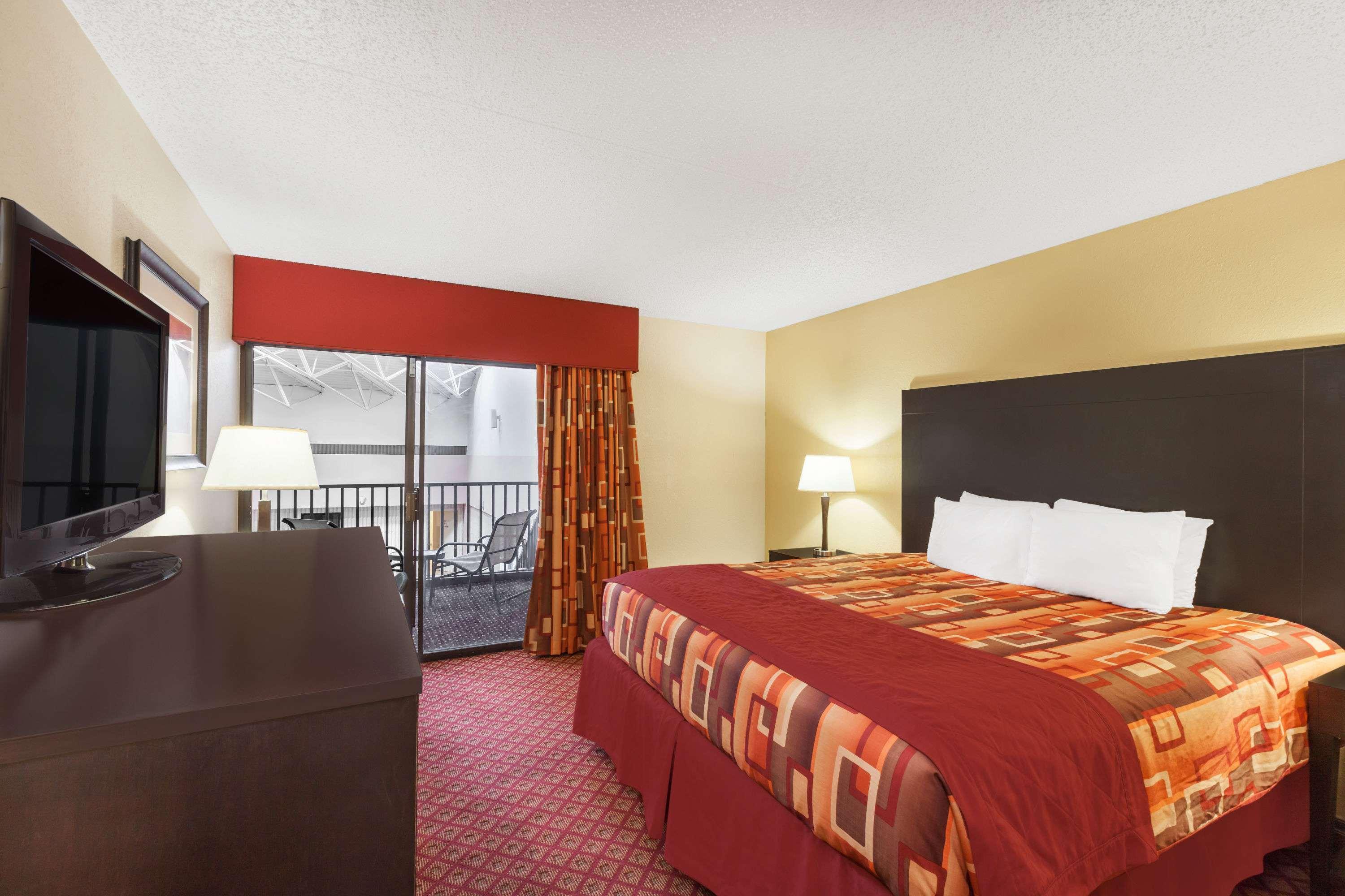 Wyndham Garden Стилуотер Экстерьер фото